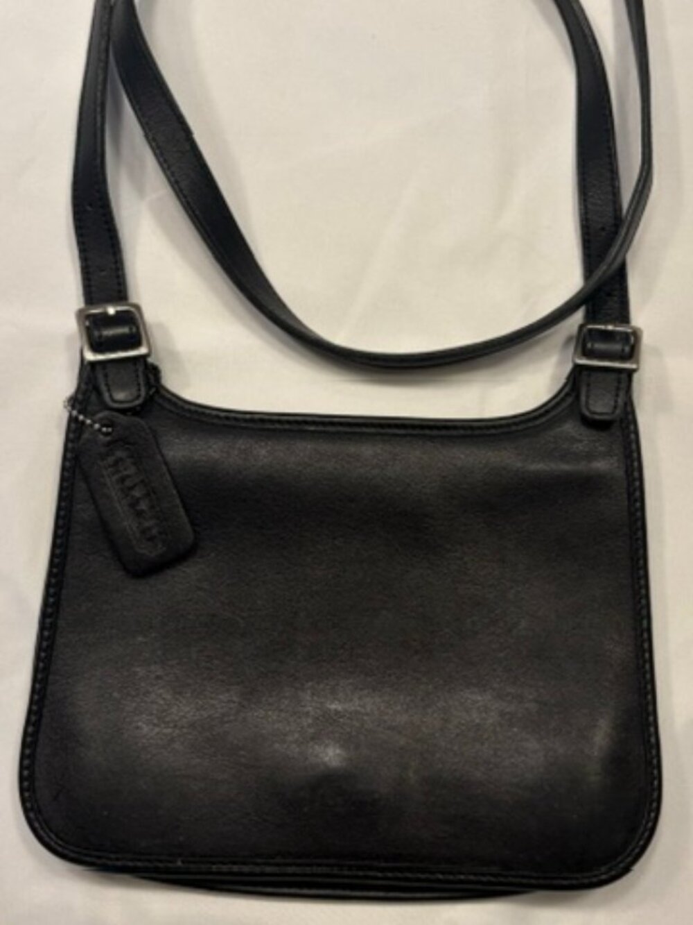 Vintage 1999 Coach Classic Leather Slim Flap Crossbody Bag 9142 Creed Tag